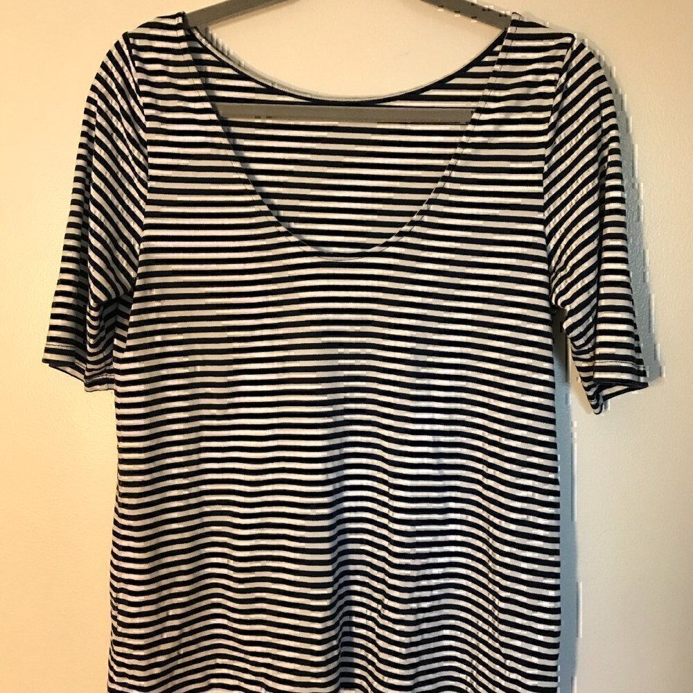 XL Blue and White Striped Stretchy Half Sleeve Shirt